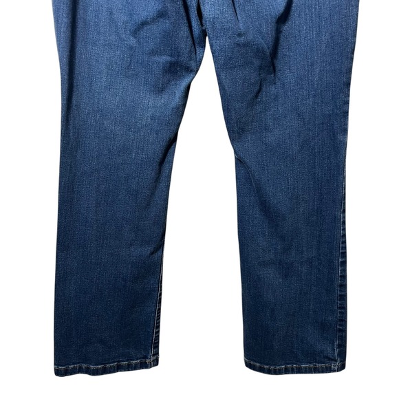 LL Bean Classic Fit Jeans Women's 12 Reg Blue Straight Leg Stretch Denim Pants - Picture 6 of 8